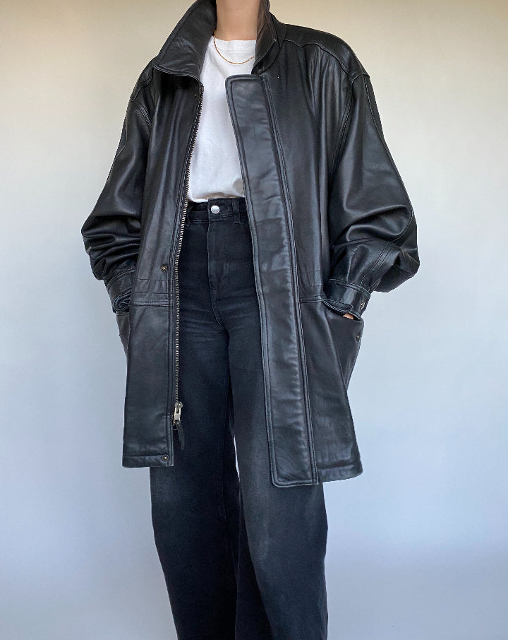 VINTAGE OVERSIZED BLACK LEATHER JACKET 474
