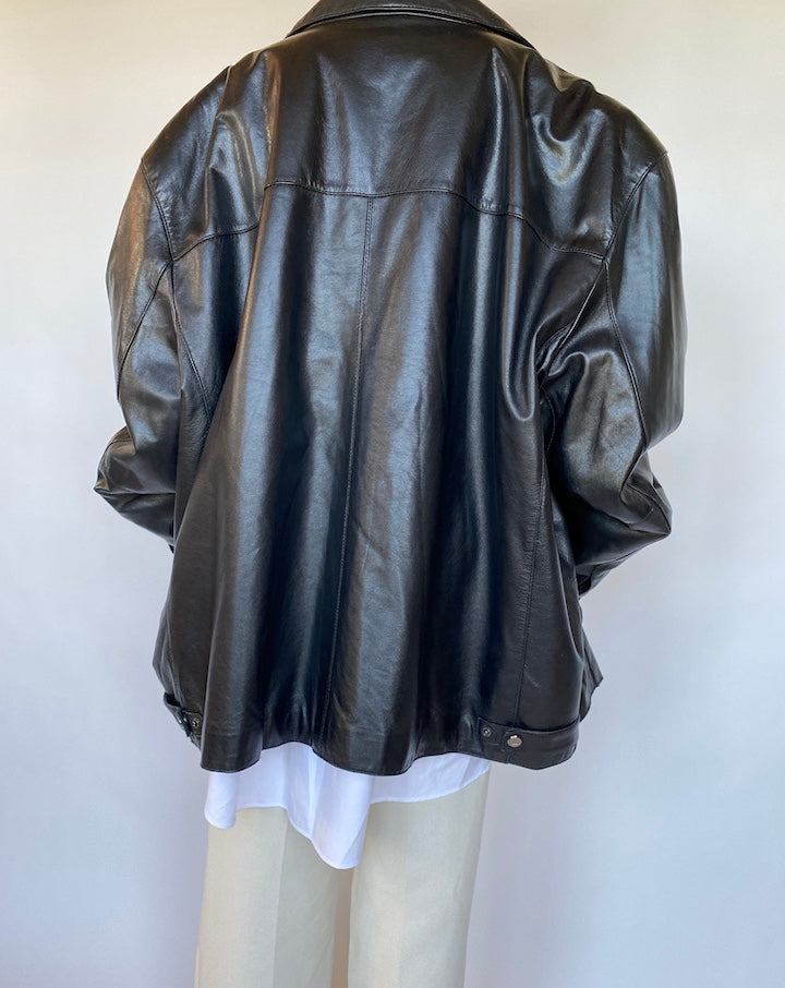 VINTAGE OVERSIZED BLACK LEATHER JACKET 572 -2