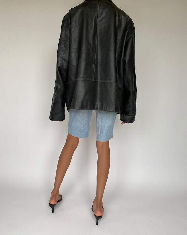 VINTAGE OVERSIZED BLACK LEATHER JACKET 830-5
