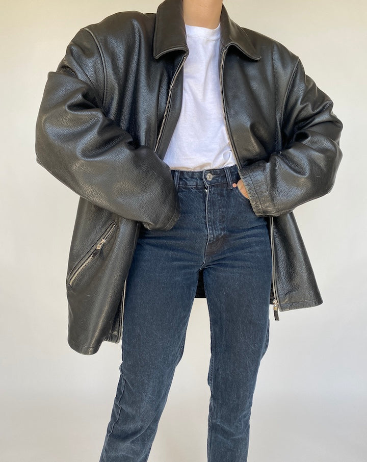 VINTAGE OVERSIZED BLACK LEATHER JACKET IN BEAUTIFUL THICK LEATHER 425