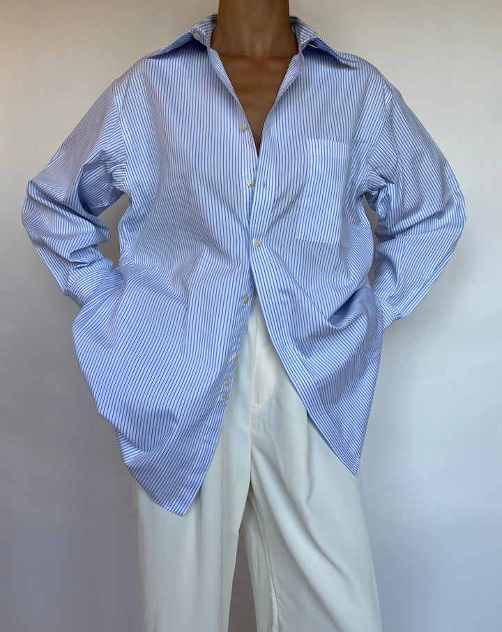 VINTAGE OVERSIZED BLUE AND WHITE STRIPED SHIRT 688