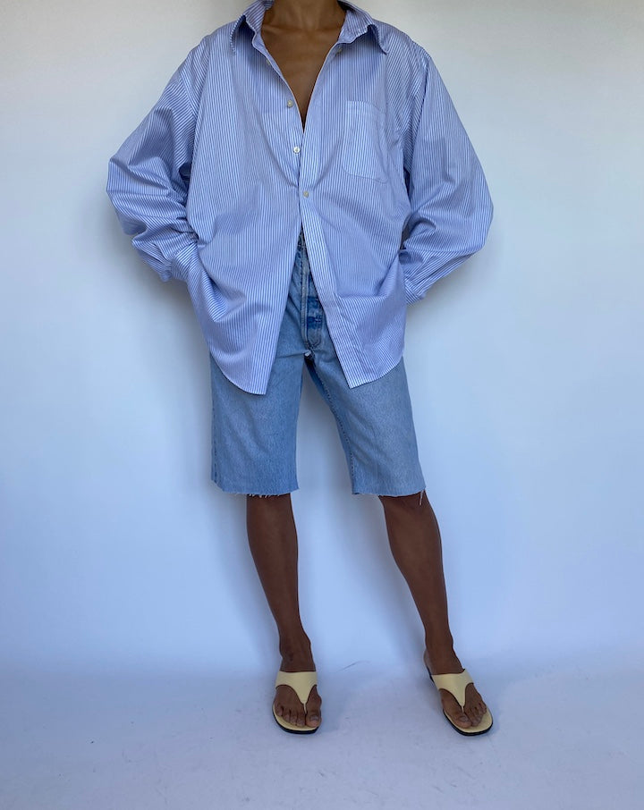 VINTAGE OVERSIZED BLUE AND WHITE STRIPED SHIRT 933-5