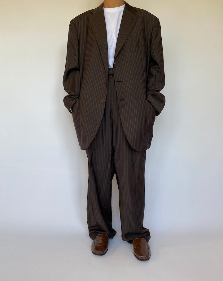 VINTAGE OVERSIZED BROWN PINSTRIPED SUIT 1575