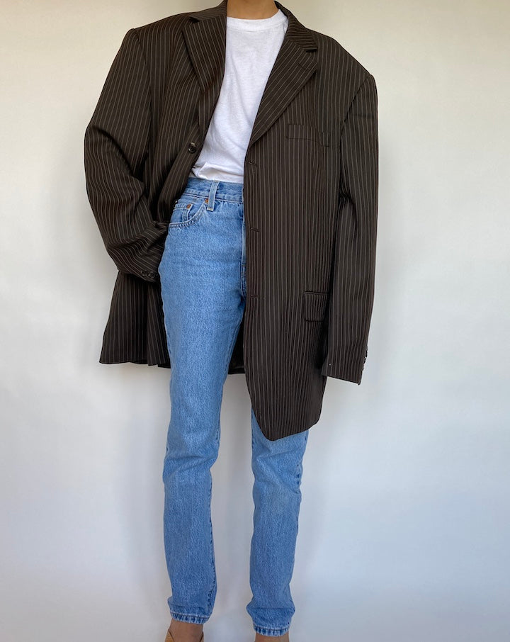 VINTAGE OVERSIZED DARK BROWN PINSTRIPED BLAZER MADE IN WOOL 597-6