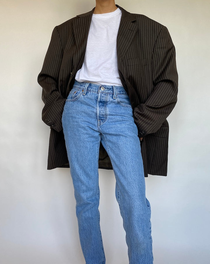 VINTAGE OVERSIZED DARK BROWN PINSTRIPED BLAZER MADE IN WOOL 597