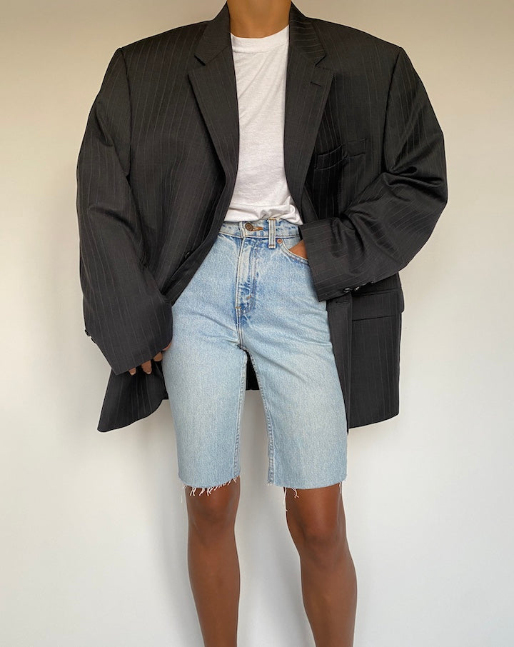 VINTAGE OVERSIZED GREY PINSTRIPED BLAZER 1367