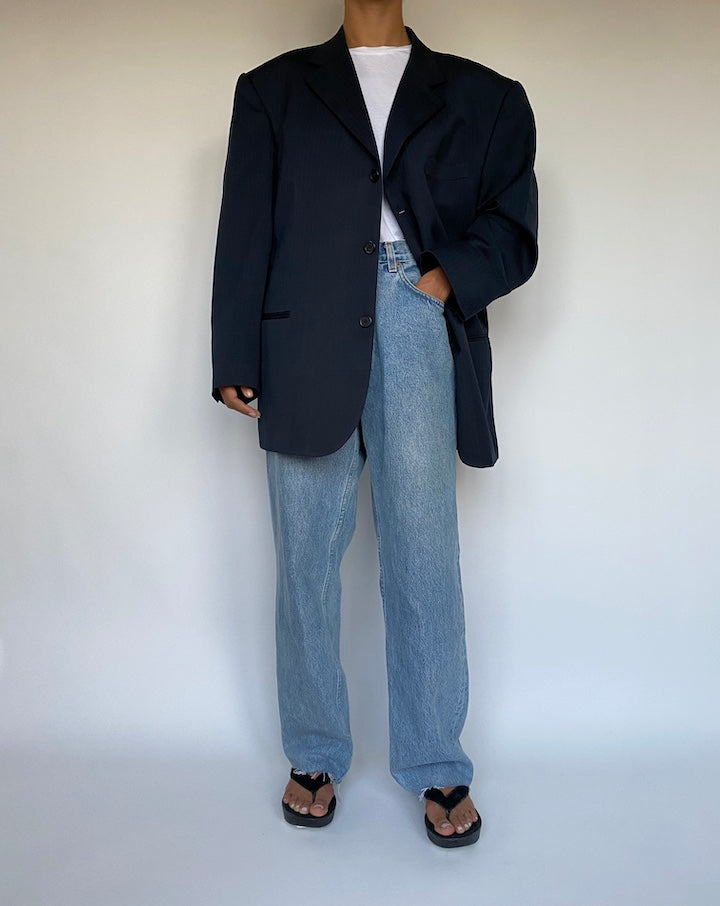 VINTAGE OVERSIZED NAVY BLUE PINSTRIPED BLAZER 1060