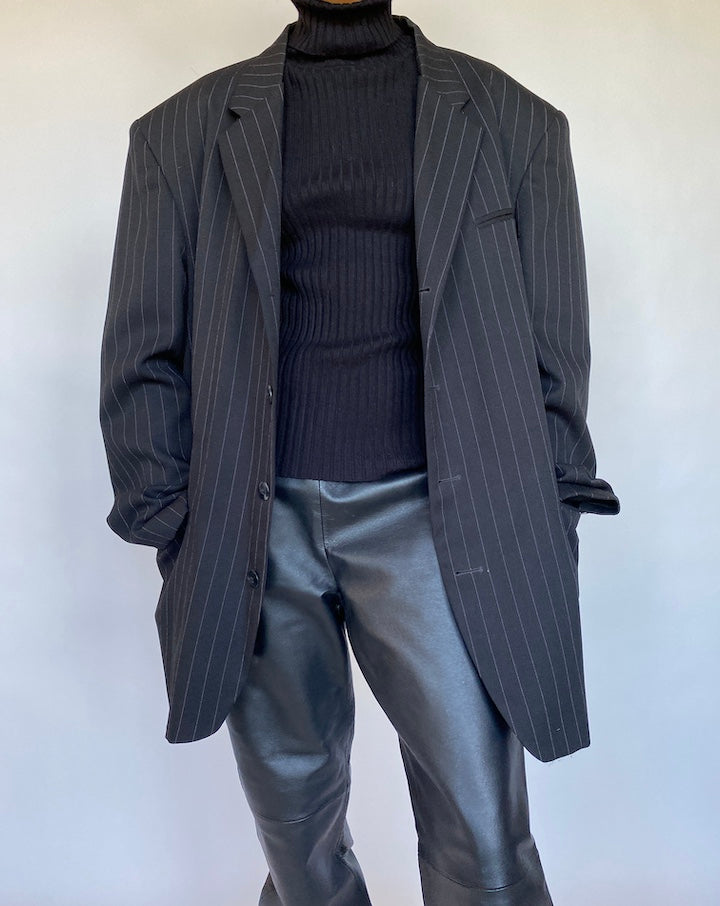 VINTAGE OVERSIZED PINSTRIPED BLAZER 562