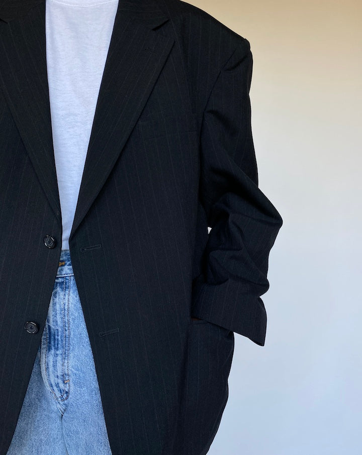 VINTAGE PINSTRIPED BLAZER 1300