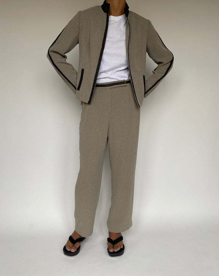 VINTAGE SUIT IN BROWN 659