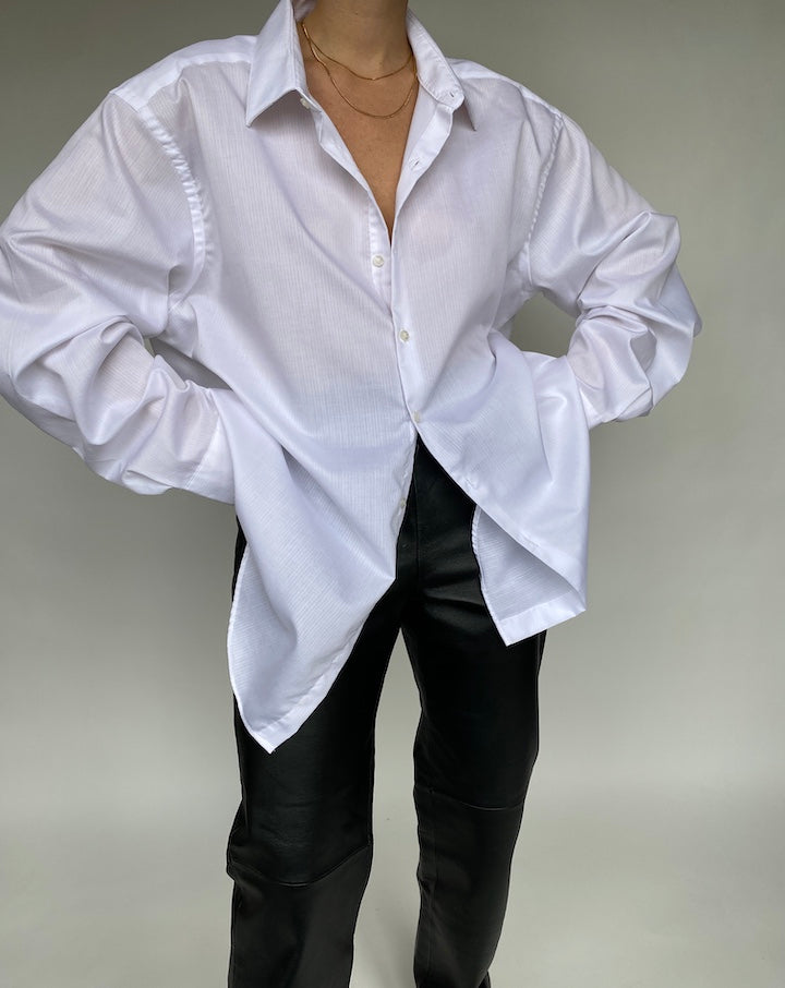 VINTAGE WHITE BUTTON DOWN OVERSIZED SHIRT 470
