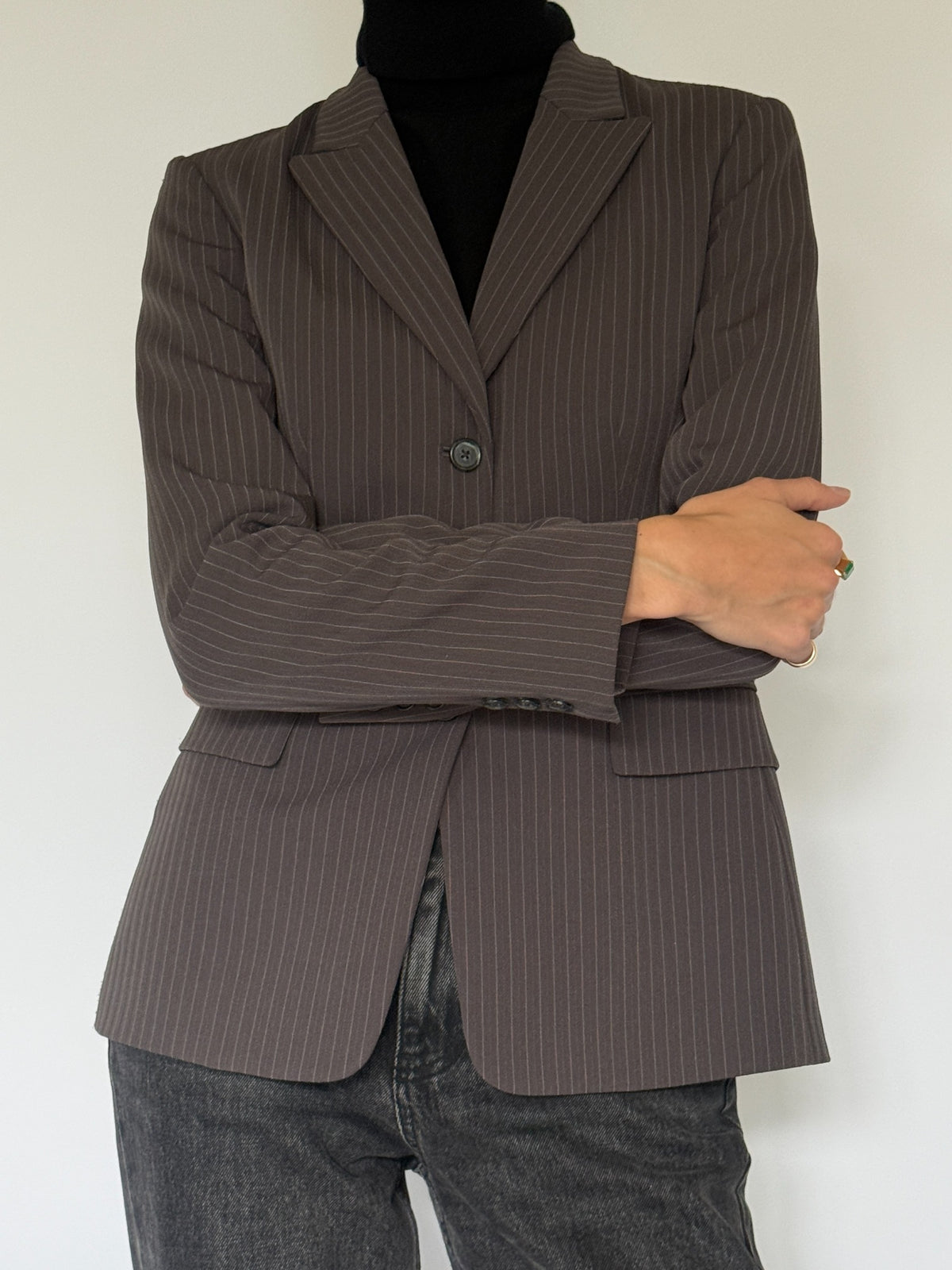 Vintage fitted pinstripe blazer in charcoal grey