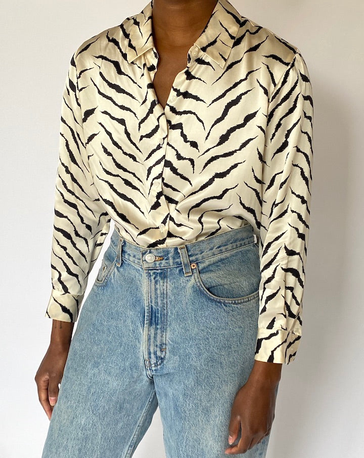 VINTAGE ANIMAL PRINTED SILK BLOUSE 5100