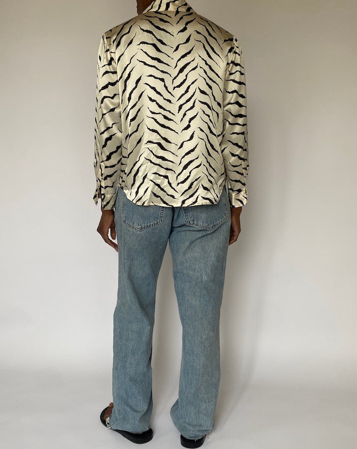 VINTAGE ANIMAL PRINTED SILK BLOUSE 5100