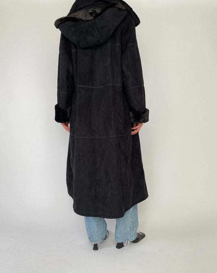 Vintage Long Black Coat with Faux Fur Lining 5288