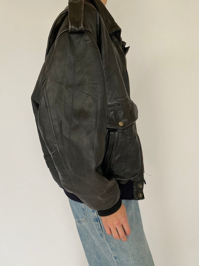 Vintage oversized leather jacket in black 5378