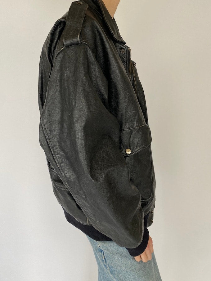 Vintage oversized leather jacket in black 5417