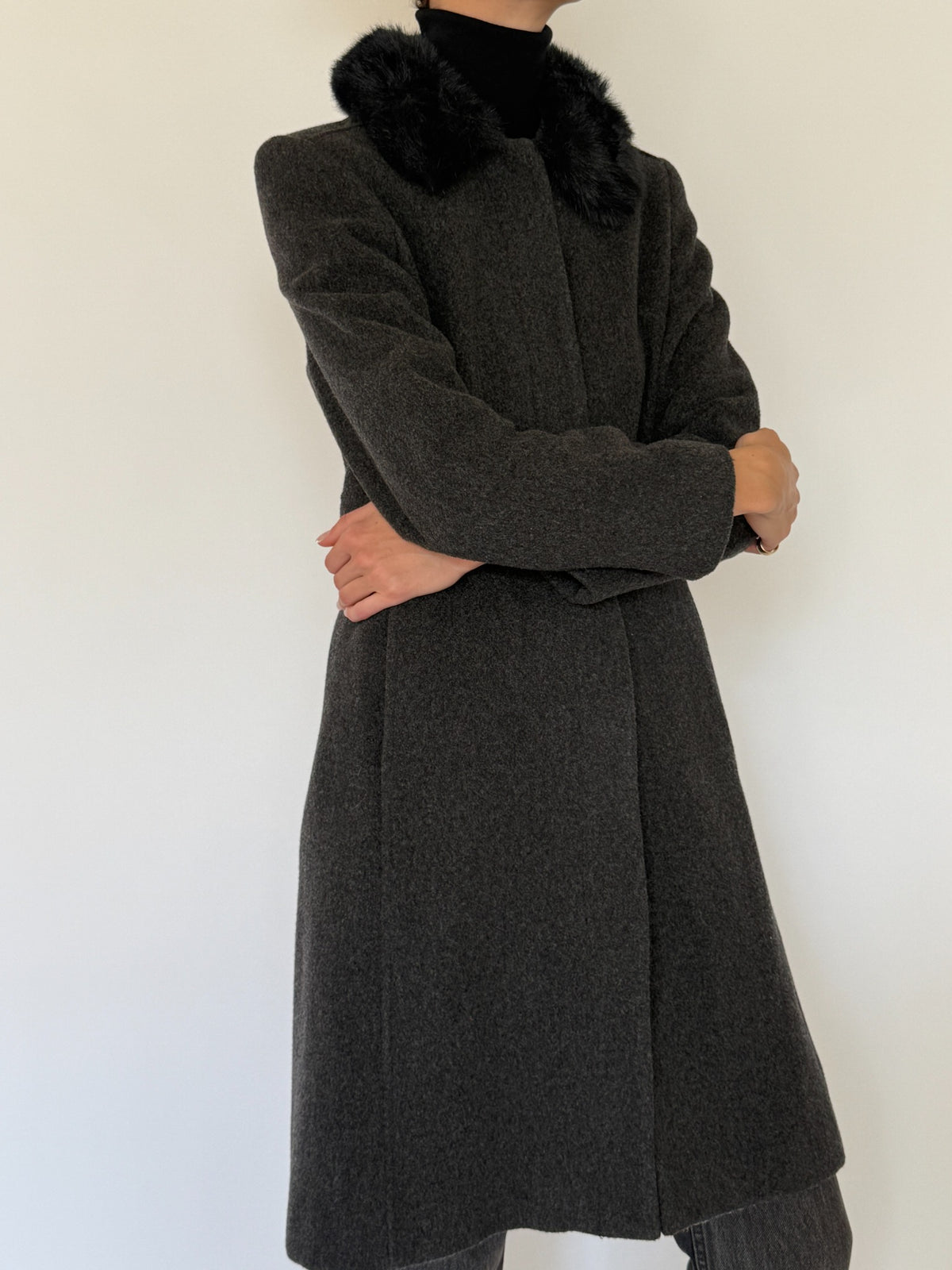 Vintage charcoal gray wool coat black faux fur collar view 7