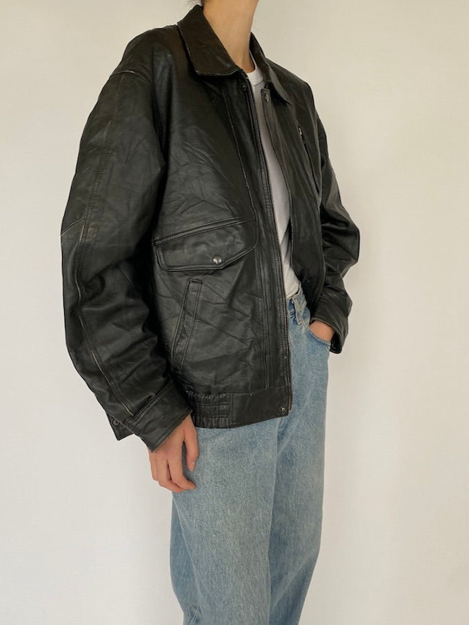 Vintage leather jacket in black 5376