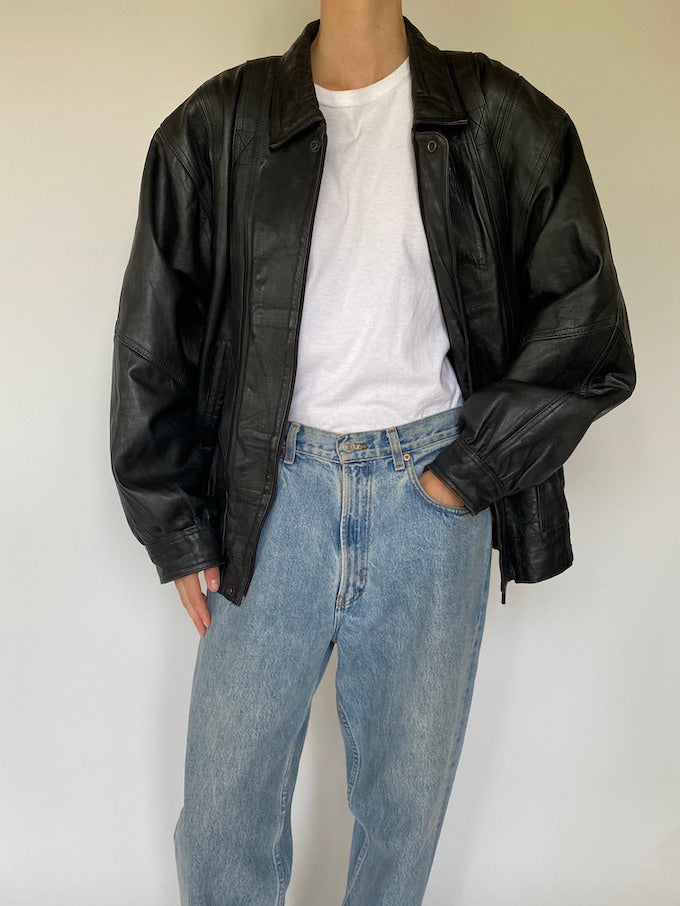 Vintage black leather jacket 5563