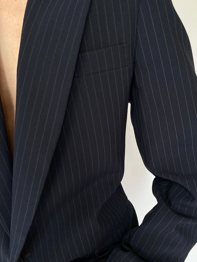 Vintage navy pinstriped blazer 5241