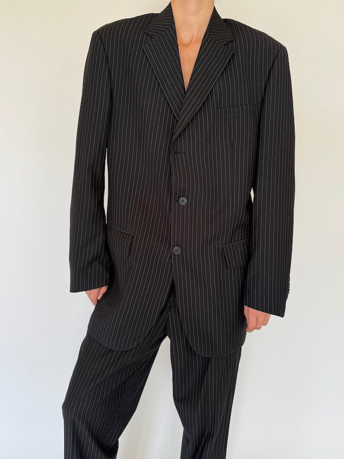 Vintage oversized navy pinstriped suit 5302