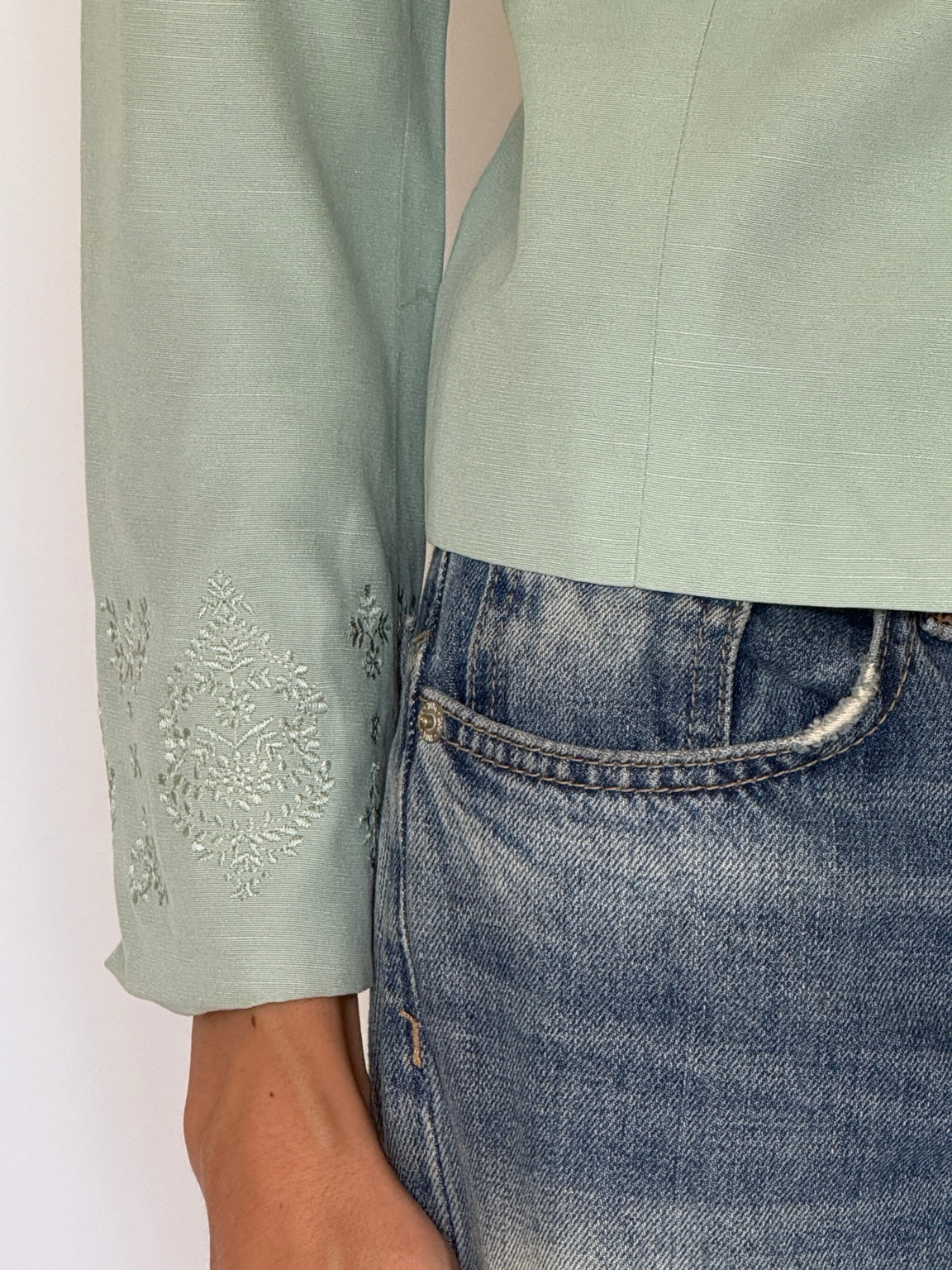 Vintage mint embroidered fitted jacket cuff detail