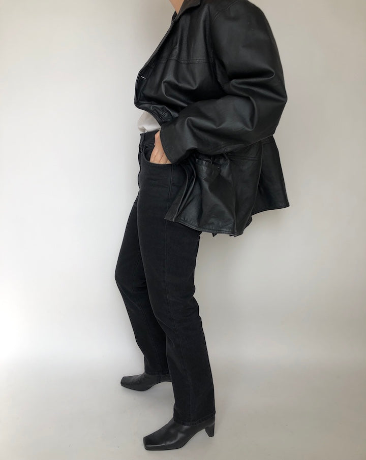 VINTAGE OVERSIZED BLACK LEATHER JACKET 196