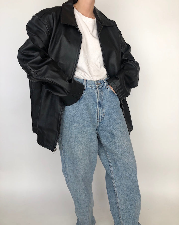 VINTAGE OVERSIZED BLACK LEATHER JACKET 206