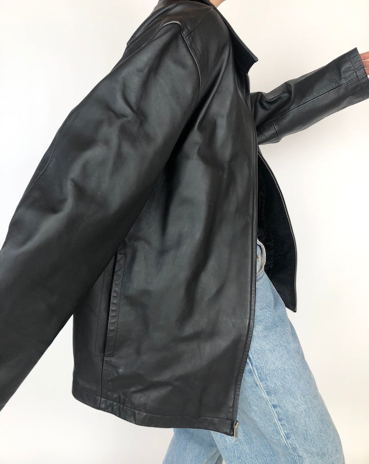 VINTAGE OVERSIZED BLACK LEATHER JACKET 206