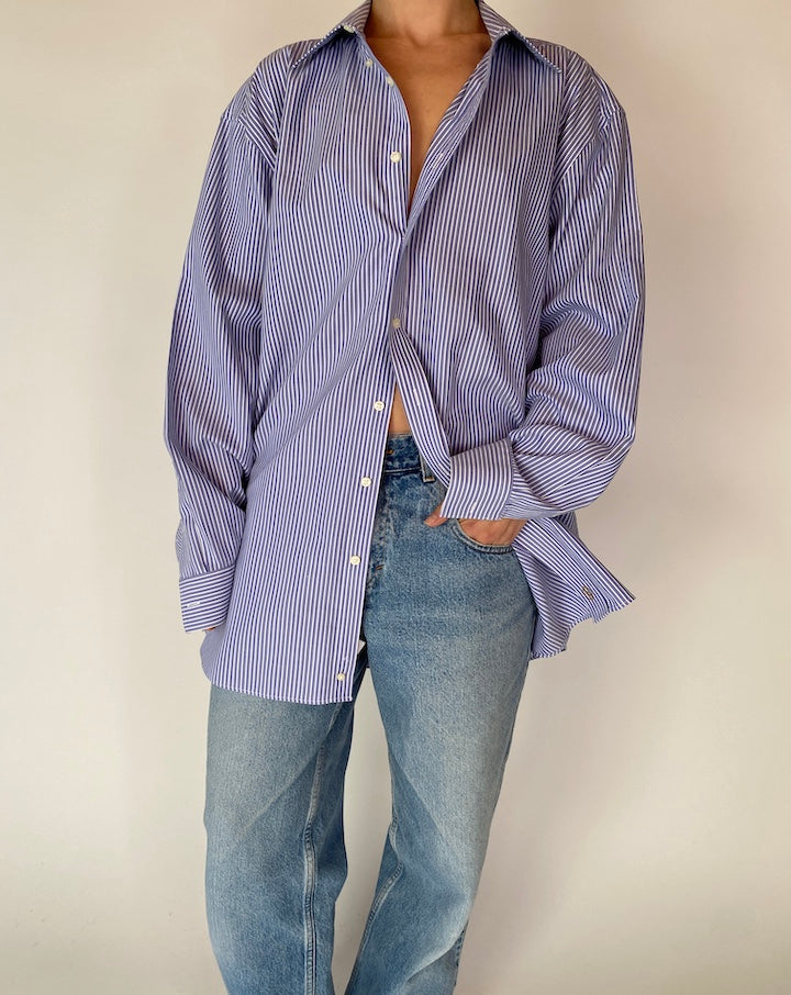 VINTAGE OVERSIZED BLUE AND WHITE PINSTRIPED SHIRT 4240