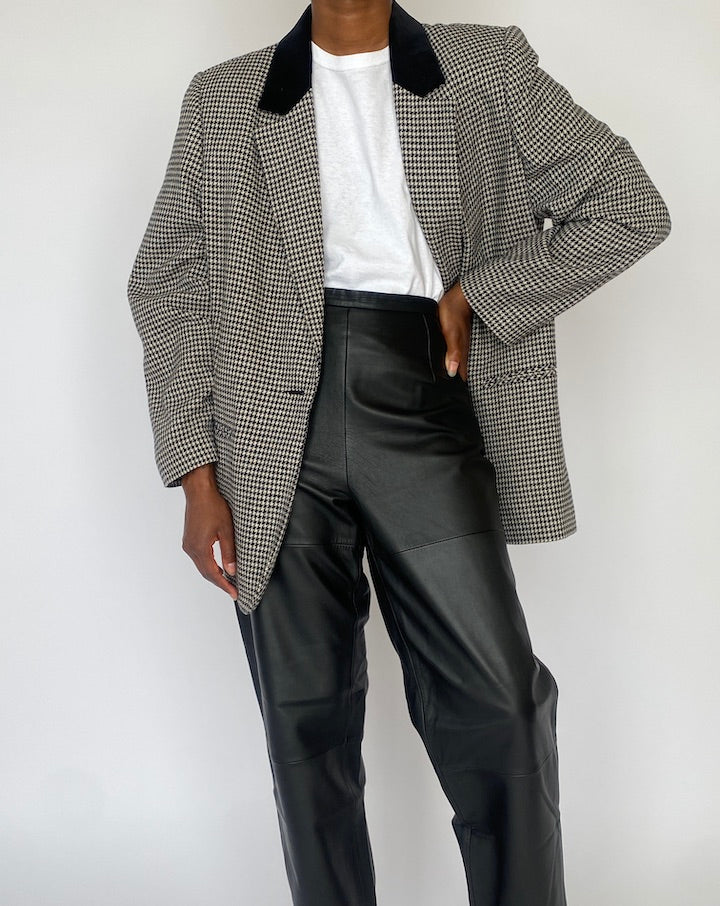 VINTAGE BLACK AND WHITE HOUNDSTOOTH BLAZER 4777