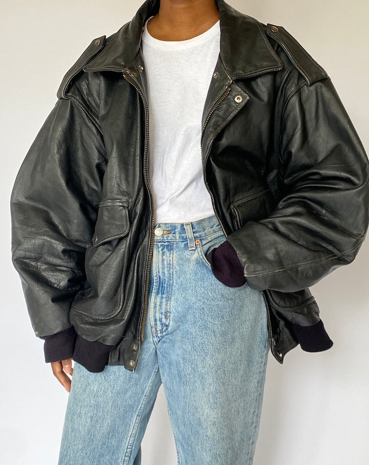 VINTAGE OVERSIZED BLACK LEATHER JACKET 4952