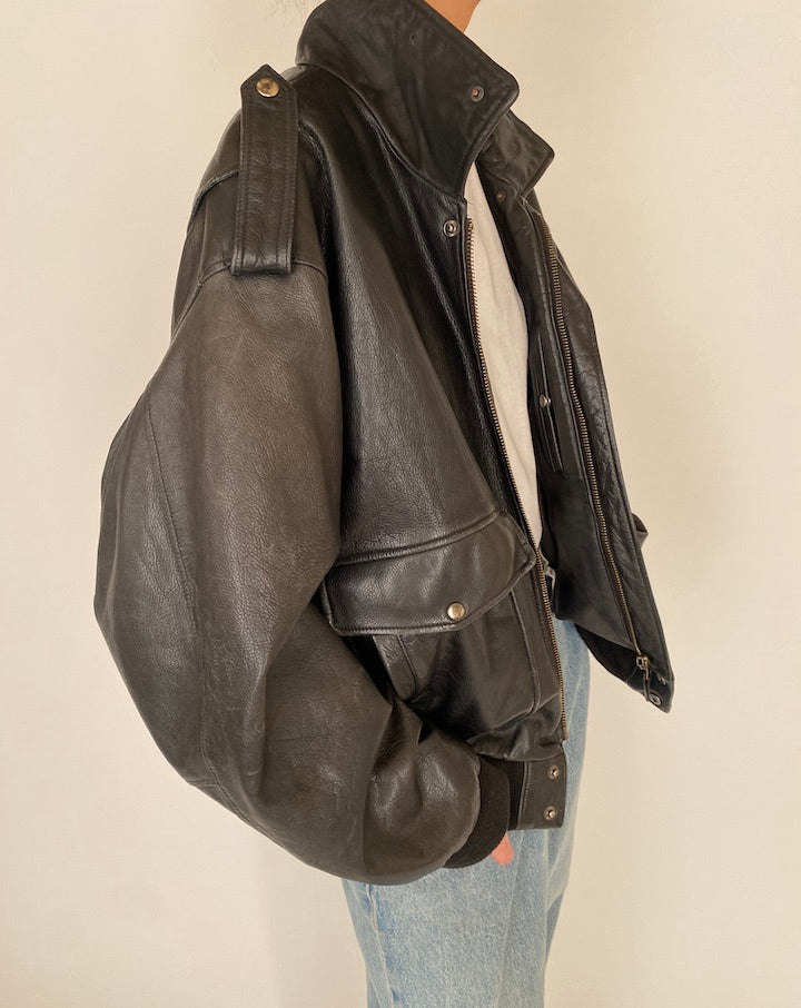 VINTAGE BLACK LEATHER JACKET 4995