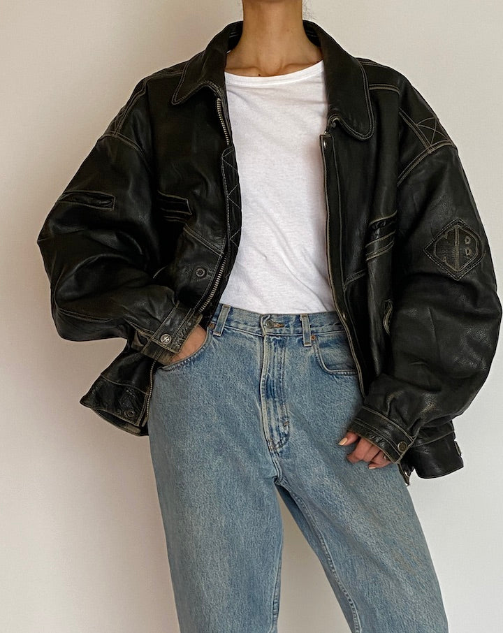 VINTAGE OVERSIZED BLACK LEATHER JACKET 5208