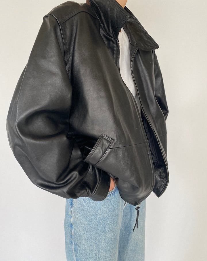 Vintage Black Leather Jacket 5272