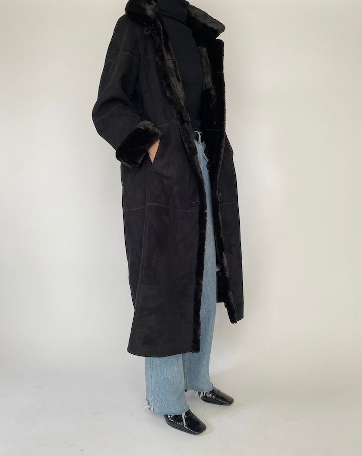 Vintage Long Black Coat with Faux Fur Lining 5288