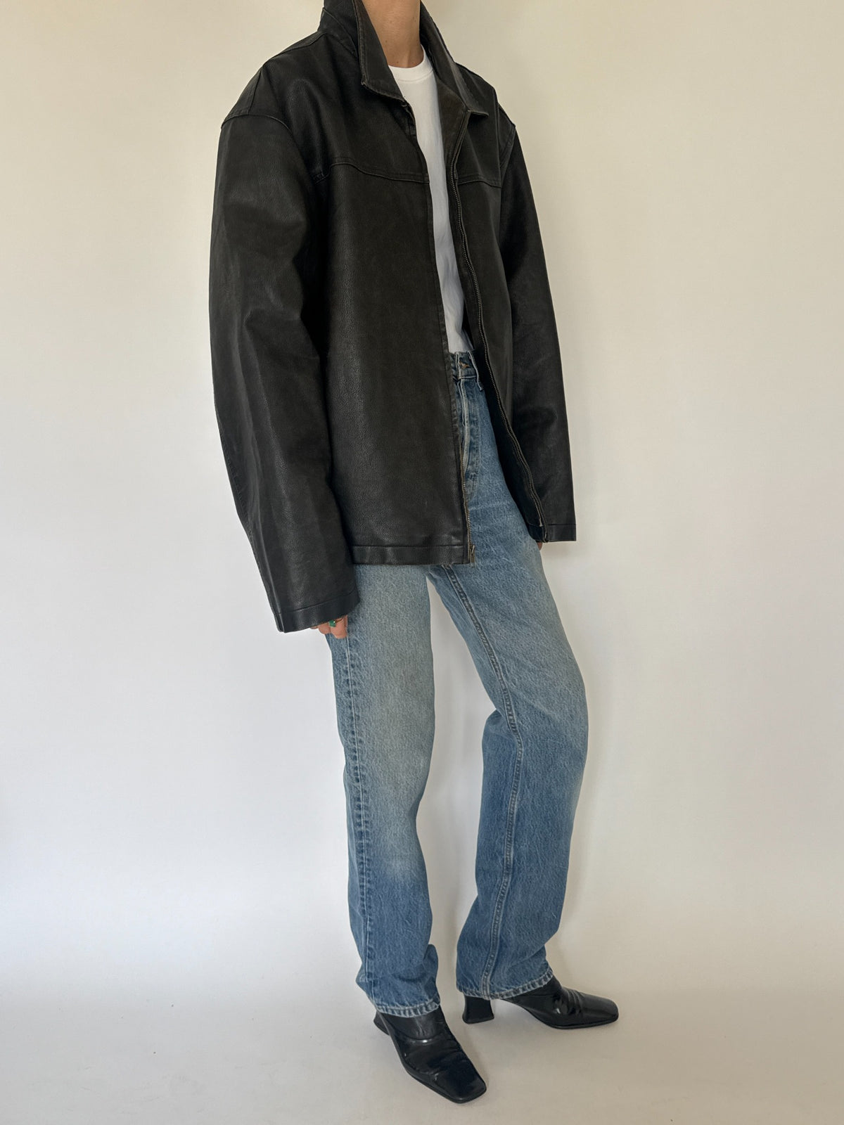 Vintage oversized black faux leather jacket, view 7