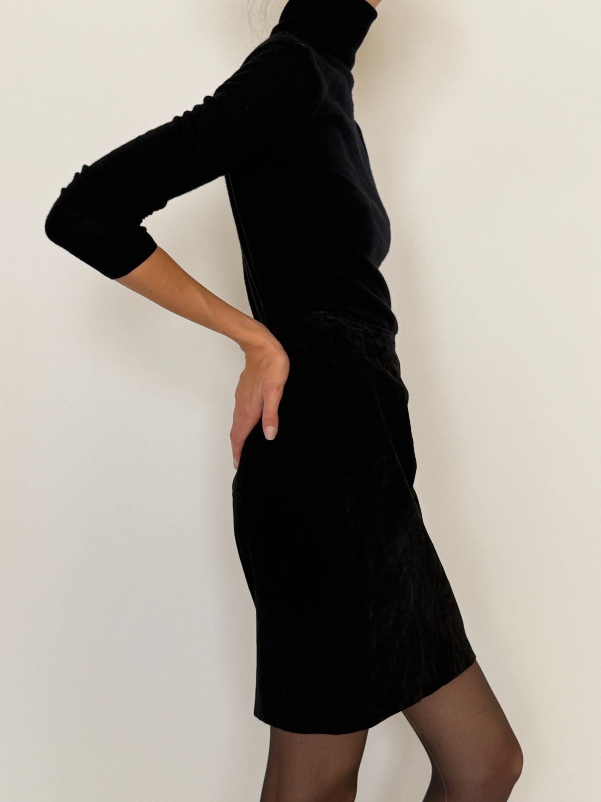Vintage black suede skirt view 2