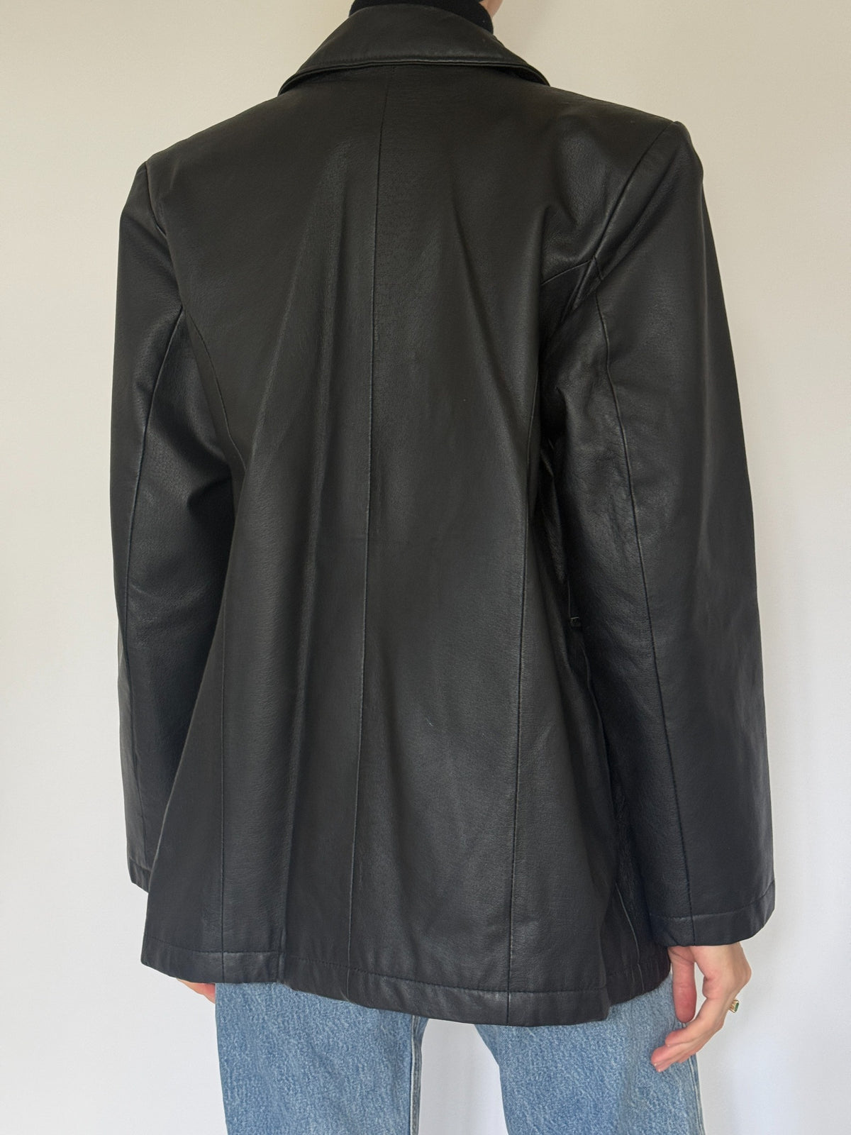 Vintage black structured leather jacket, view 7