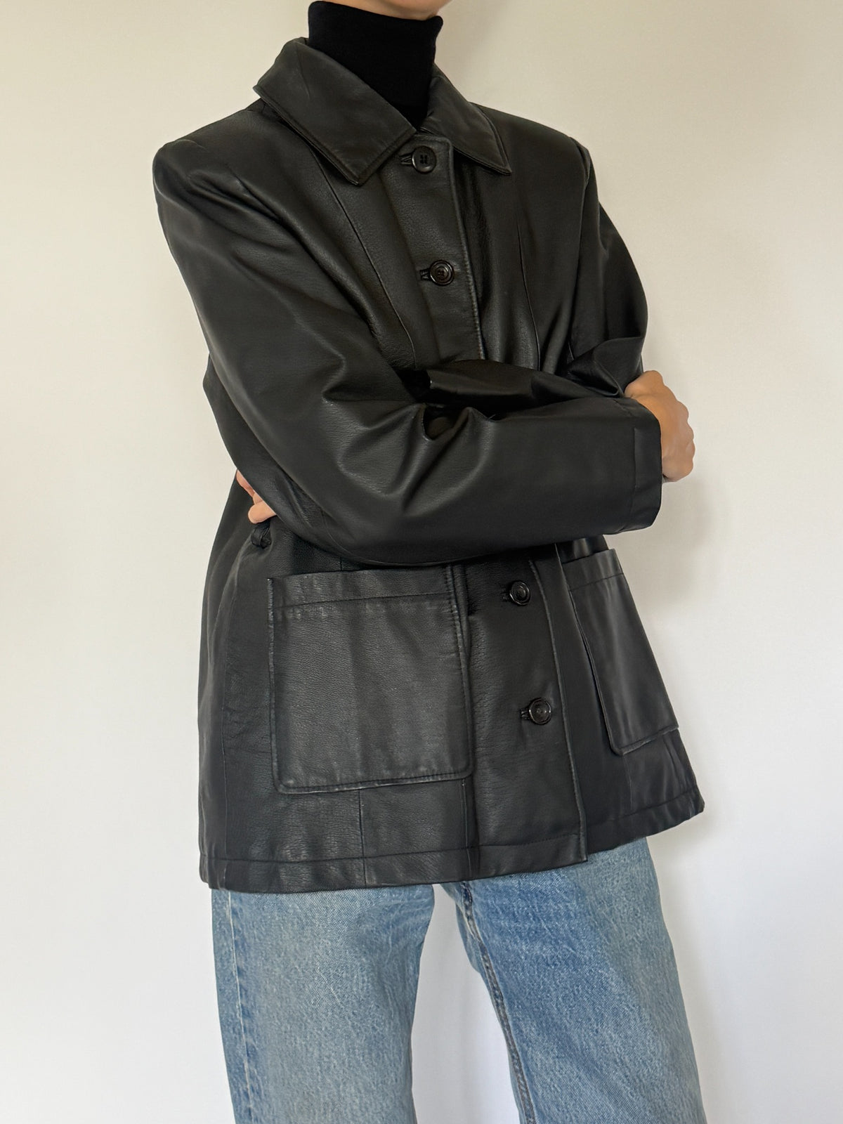 Vintage black structured leather jacket, view 10