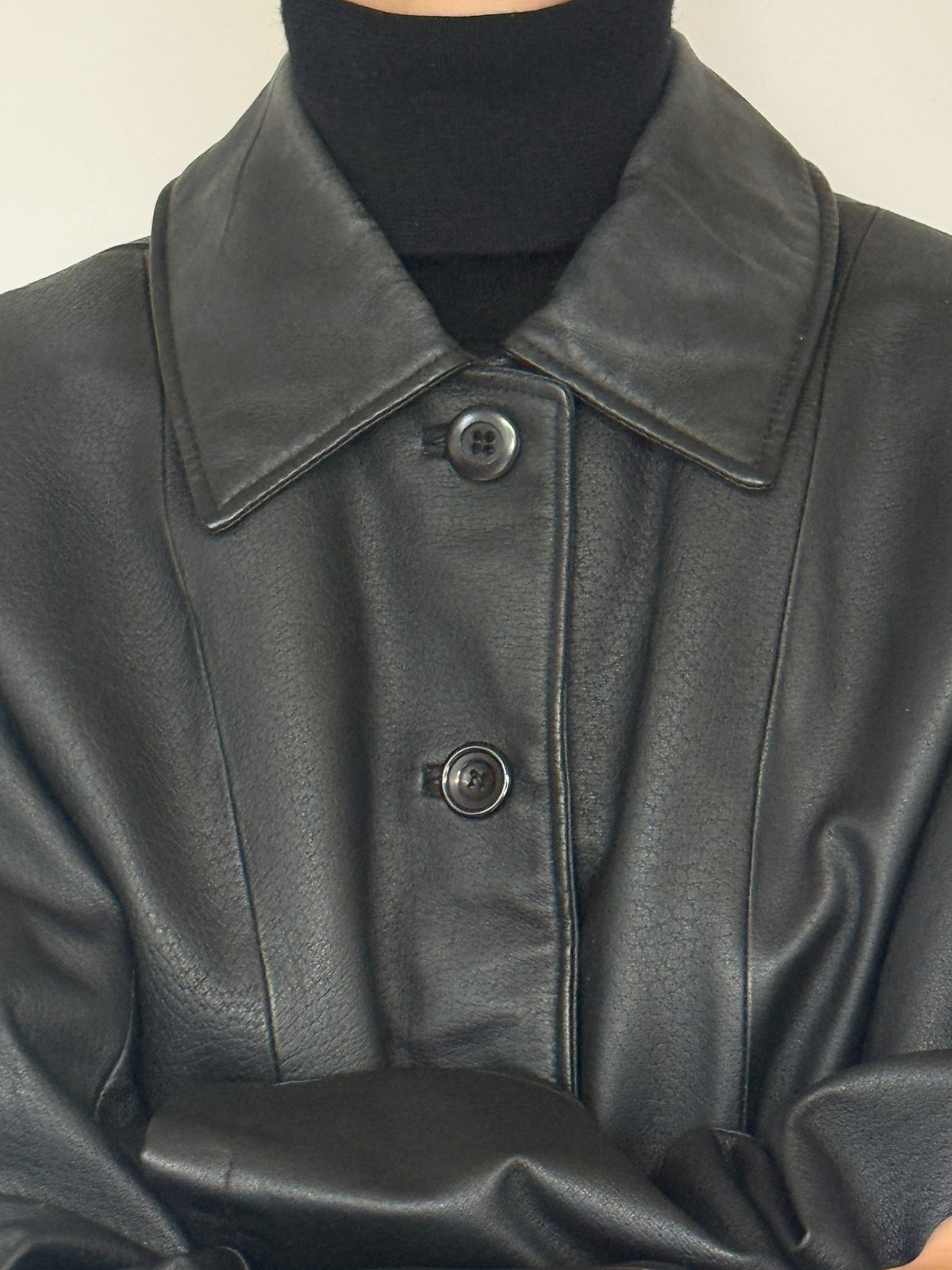 Vintage black structured leather jacket, view 2