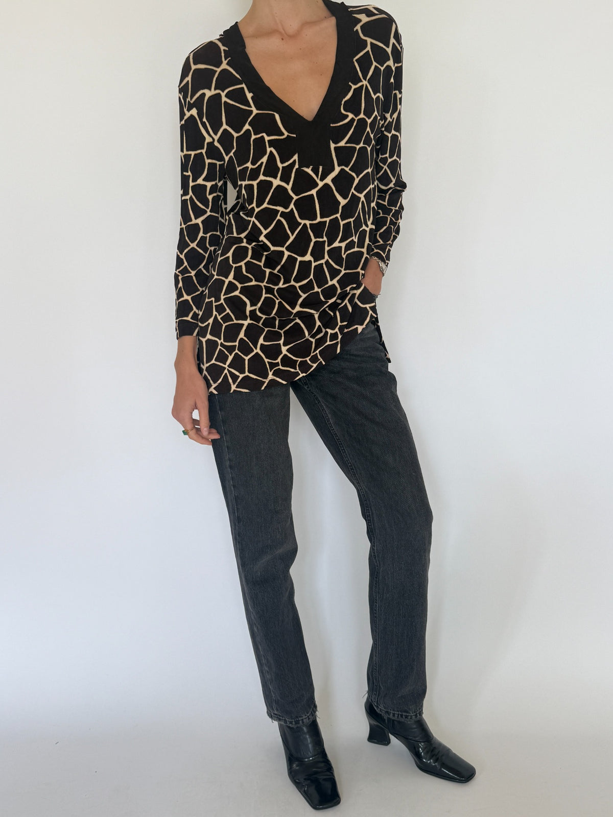 Black and cream abstract animal print V-neck long tunic top