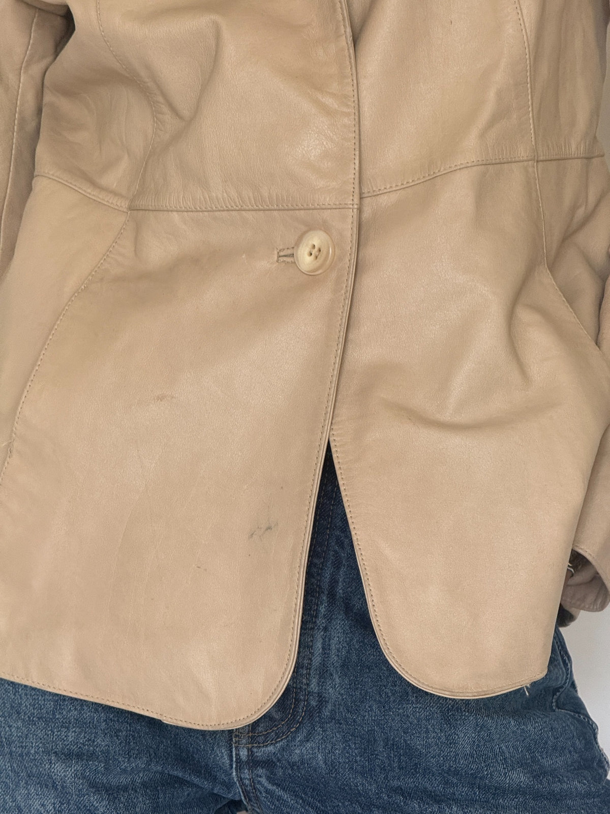Vintage GUESS cream fitted leather blazer