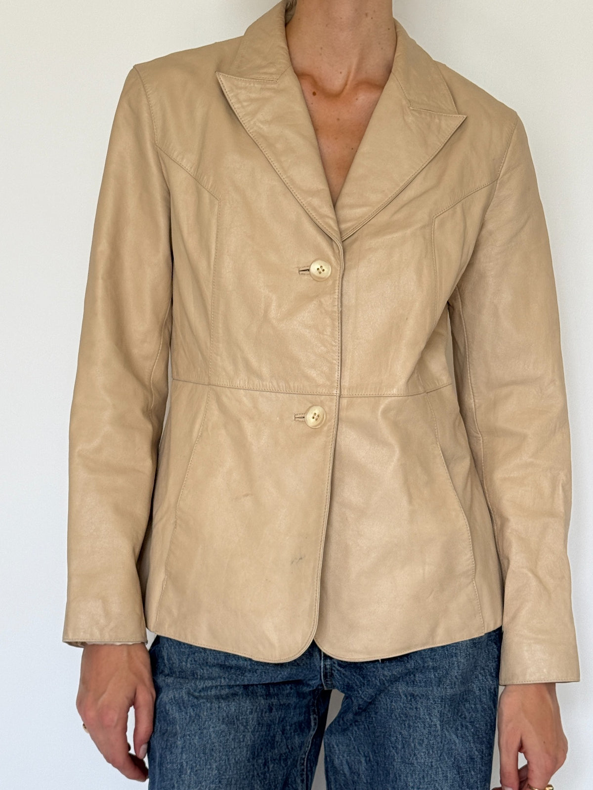 Vintage GUESS cream fitted leather blazer
