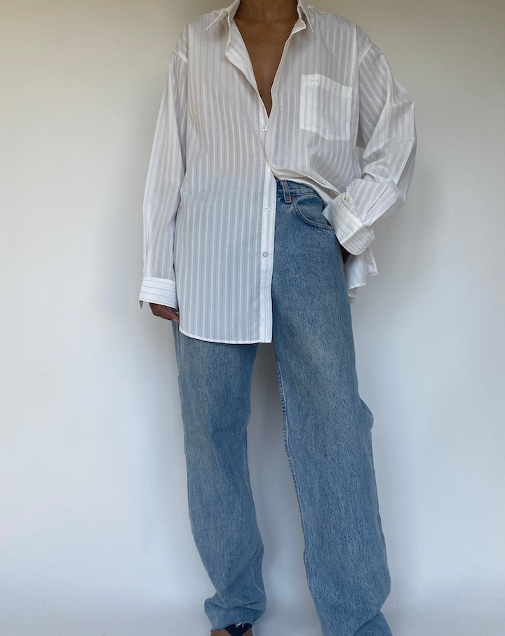VINTAGE PINSTRIPED WHITE OVERSIZED BUTTON DOWN SHIRT 3328