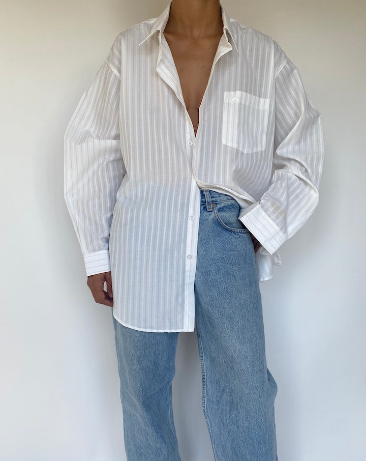 VINTAGE PINSTRIPED WHITE OVERSIZED BUTTON DOWN SHIRT 3328
