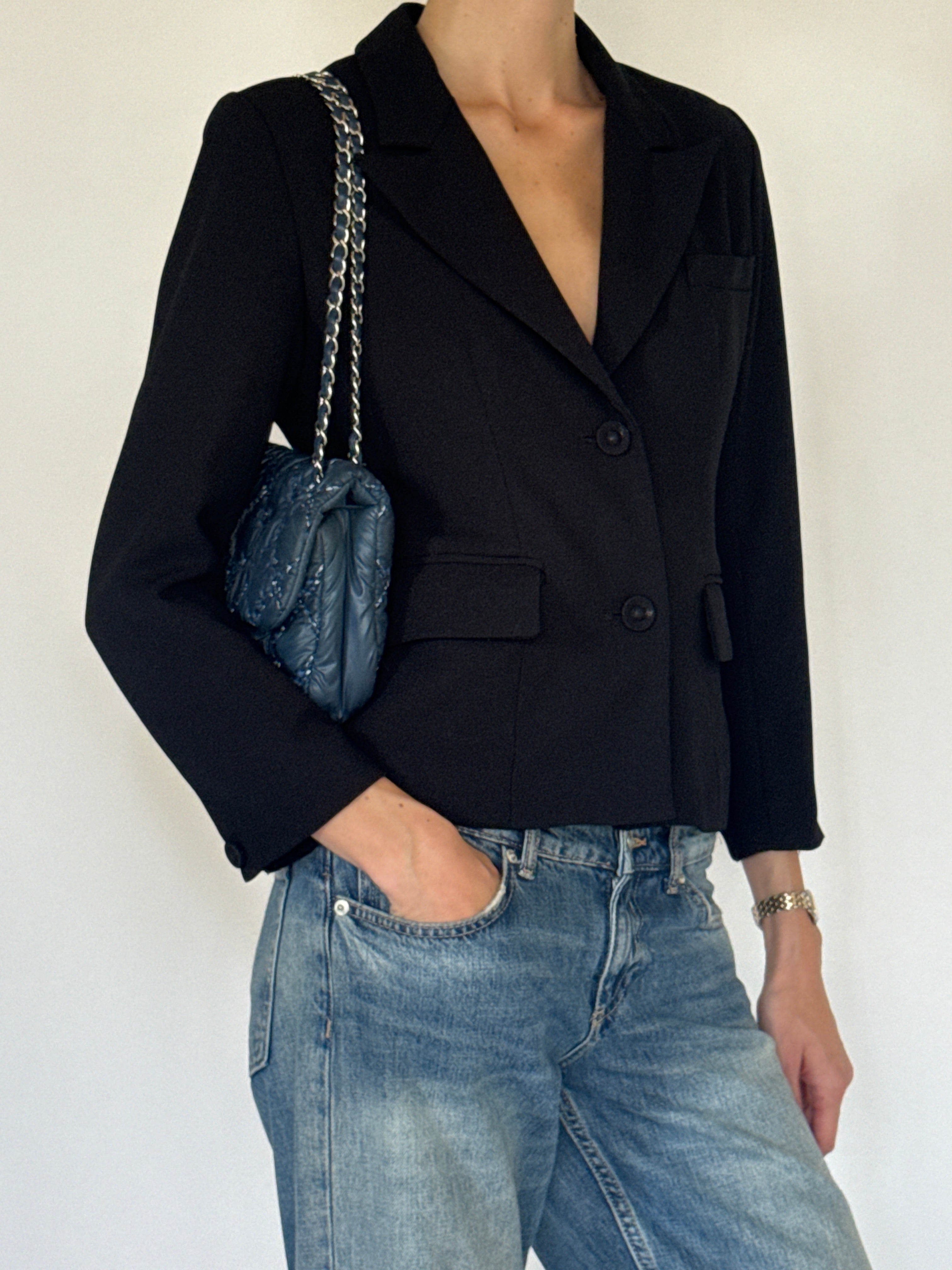 Vintage black fitted blazer side view