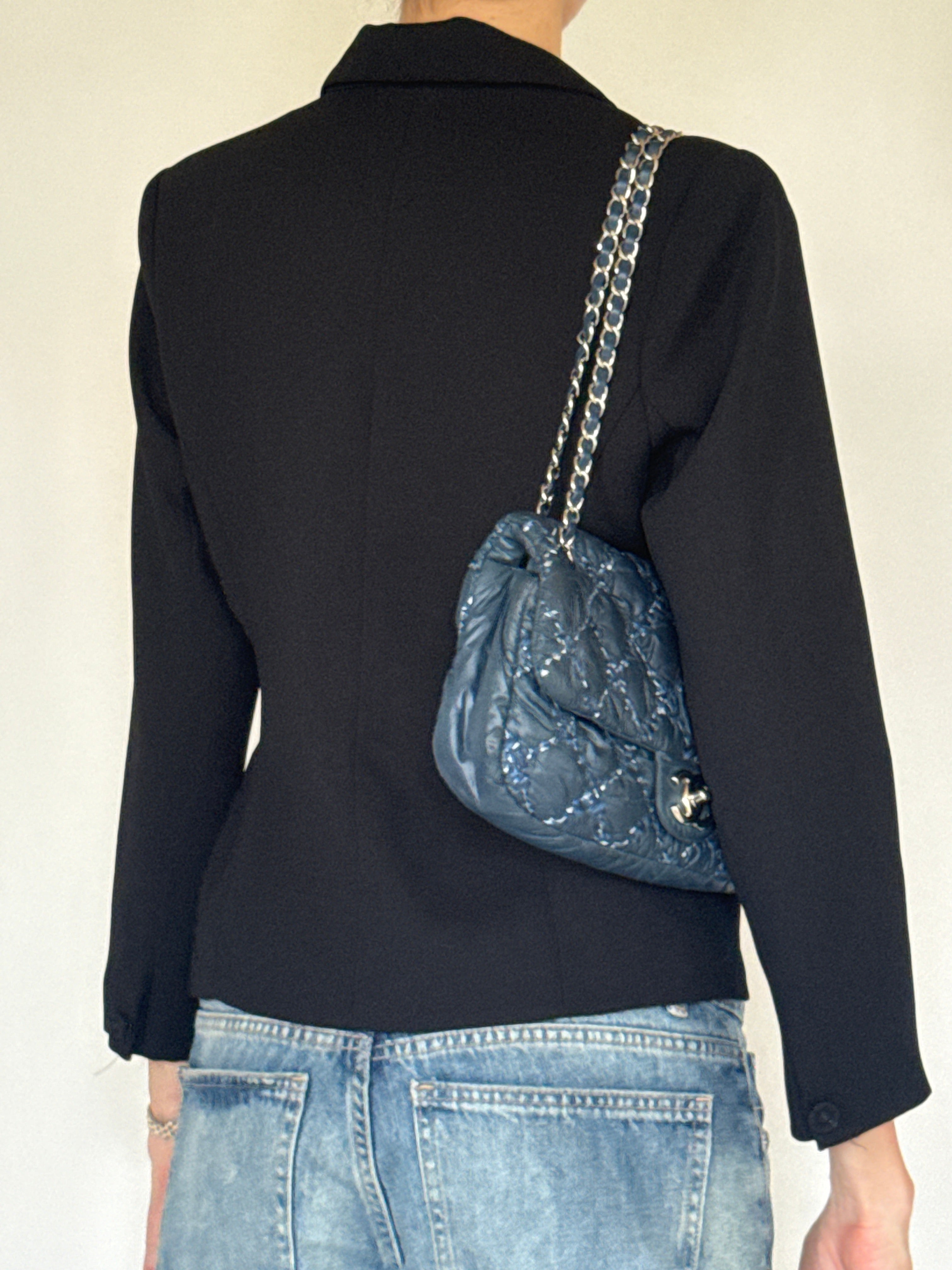 Vintage black fitted blazer back view