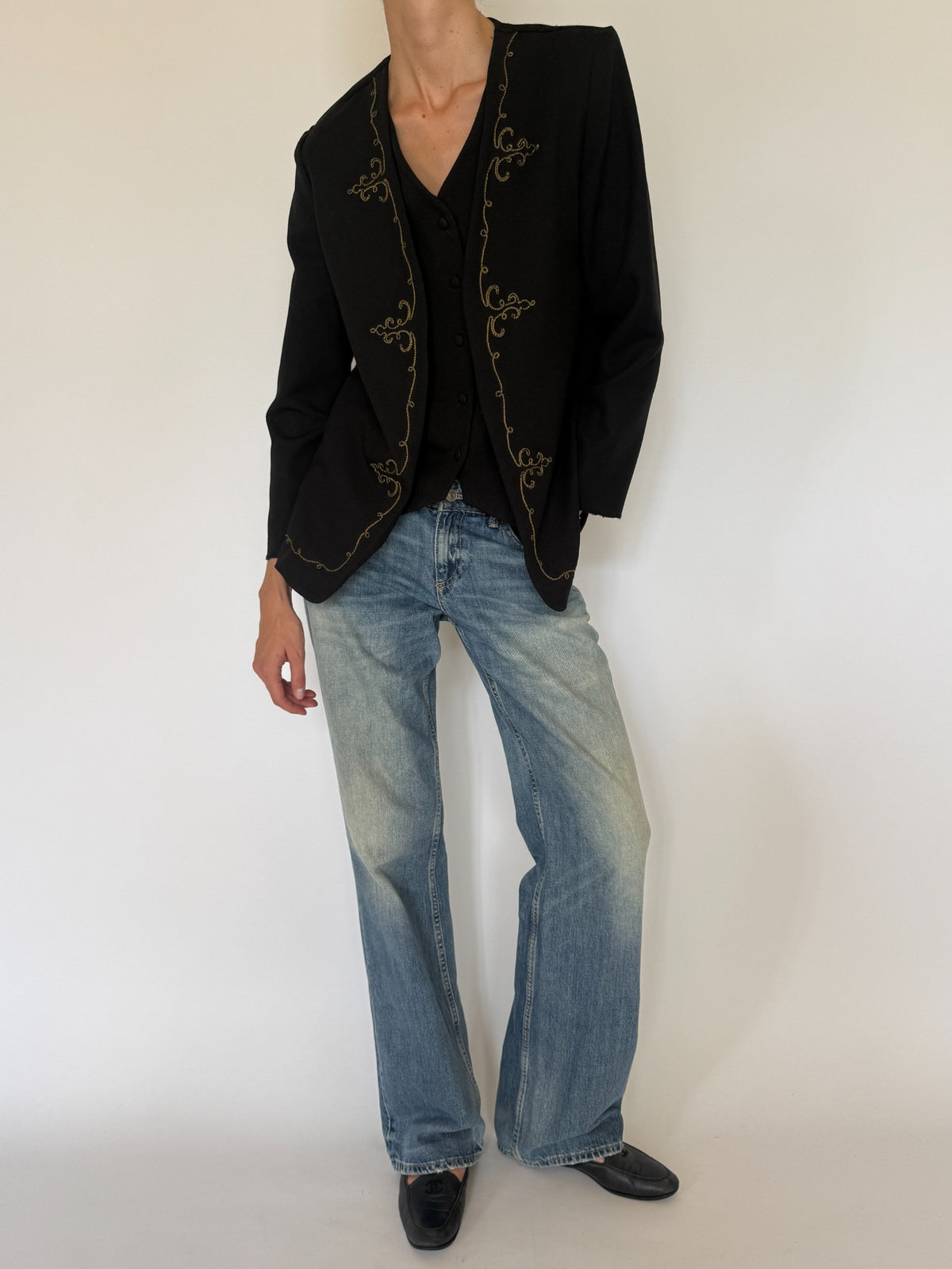 Vintage black embroidered blazer vest set side view